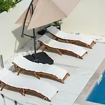 Luxurious Spacious 3-Bedroom Villa With Private Pool At Springs 10