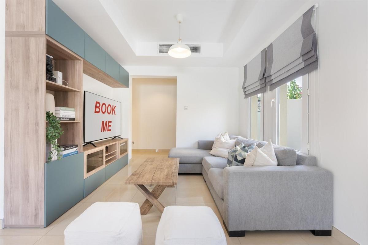 Villa Luxurious Spacious 3-bedroom With Private Pool At Springs 10