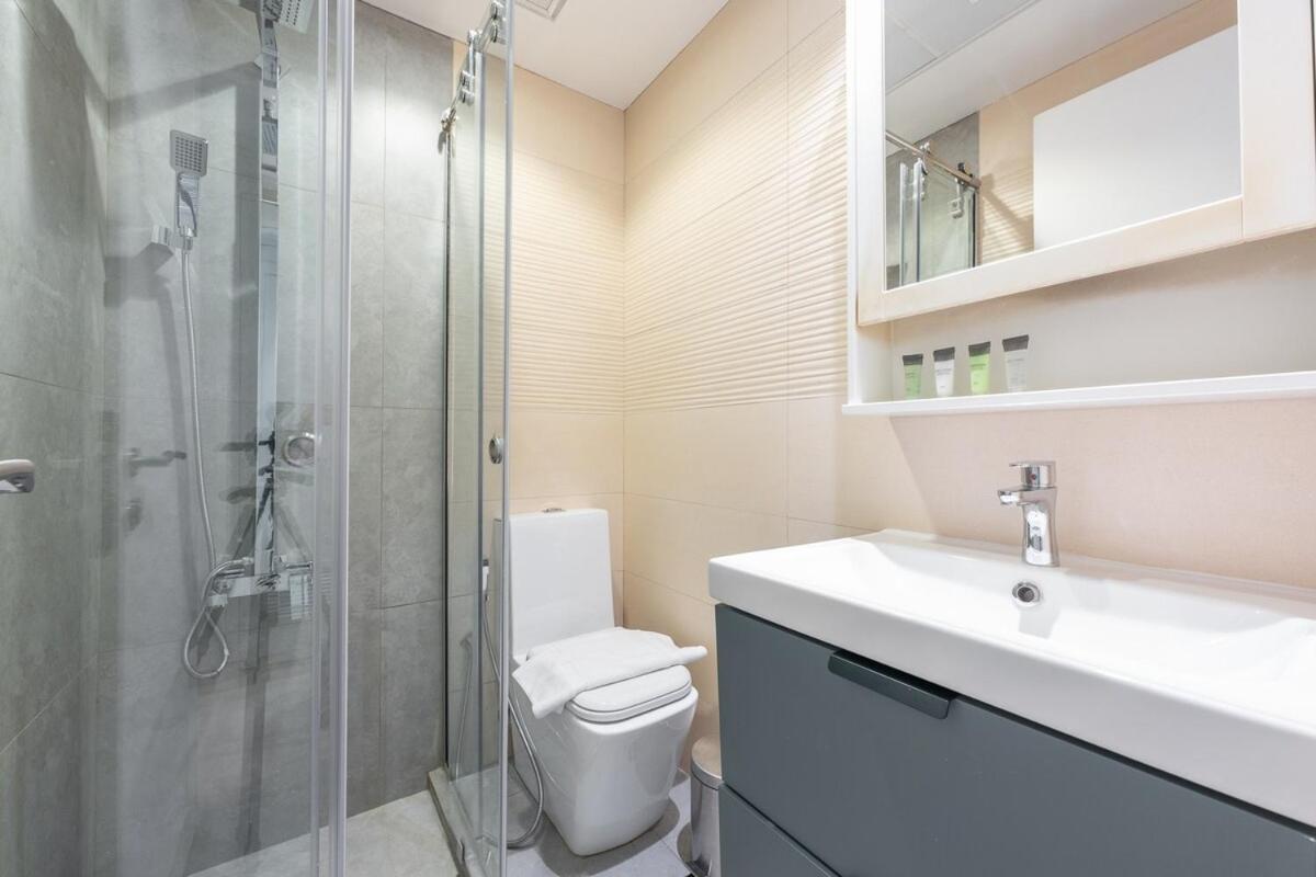 Luxurious Spacious 3-bedroom With Private Pool At Springs 10 Dubai