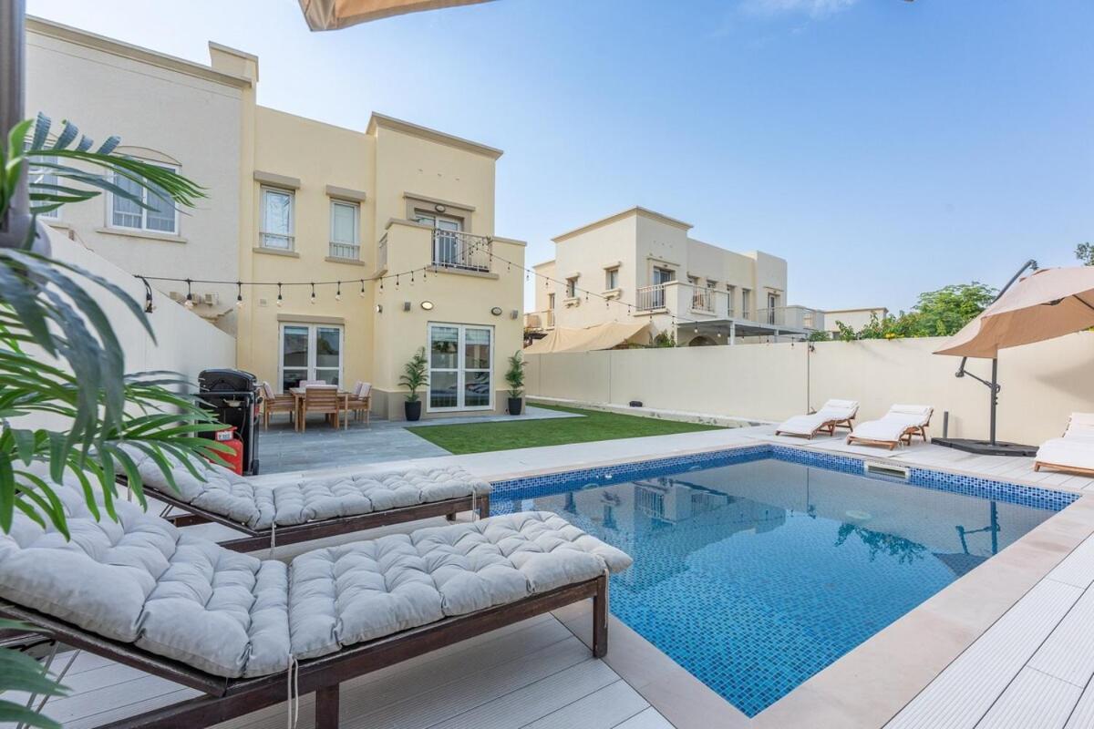 Luxurious Spacious 3-bedroom With Private Pool At Springs 10 Dubai