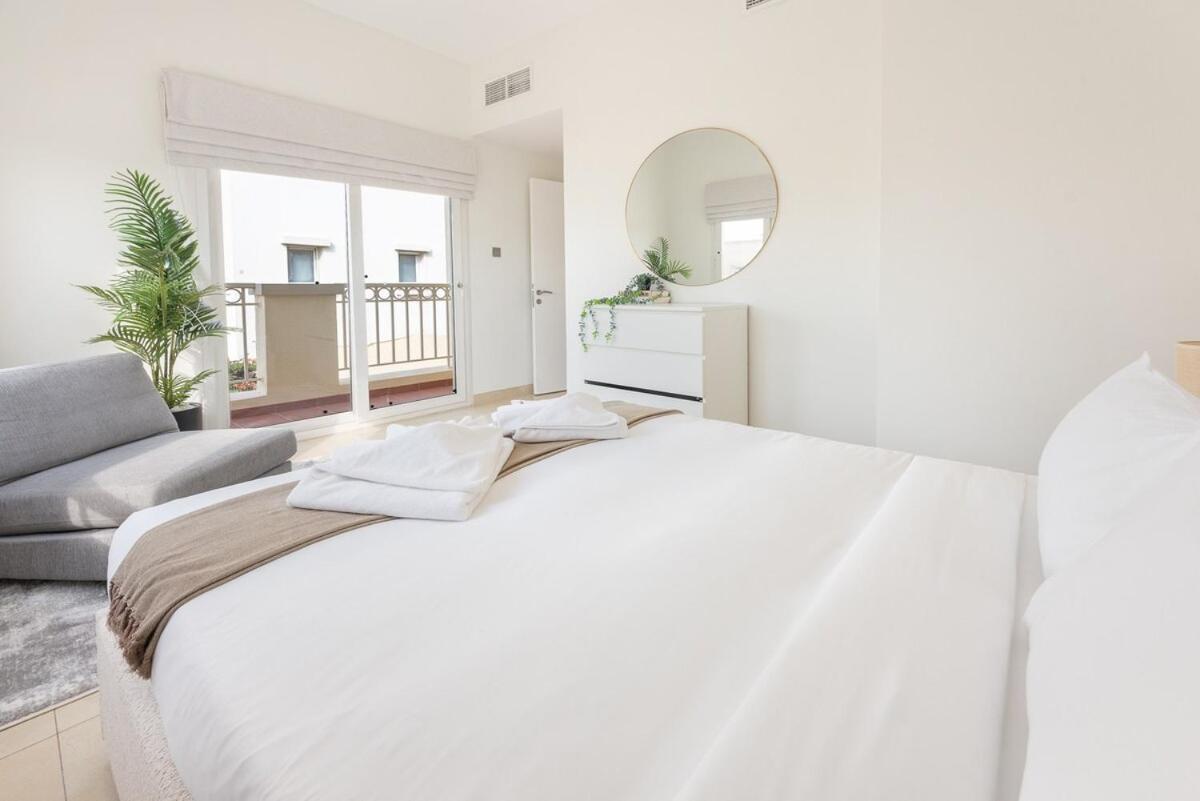 Luxurious Spacious 3-bedroom With Private Pool At Springs 10 Villa